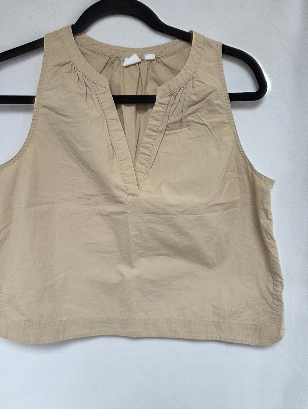 Gap Small Sleeveless V-Neck Cotton Shell in Beige